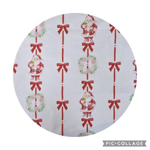 Load image into Gallery viewer, Christmas wreath and bow collection bubble
