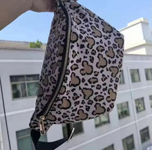 Load image into Gallery viewer, Cheetah Mickey heads belt bag
